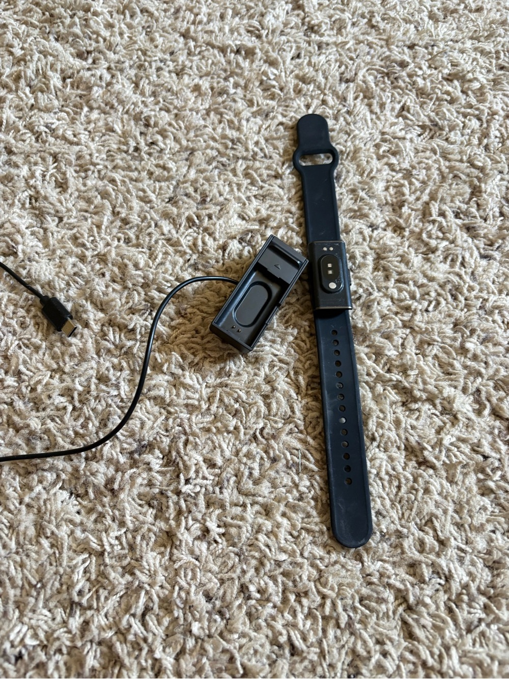 Hume Black Silicone Watch Strap with Branded Clasp - Picture 3 of 3